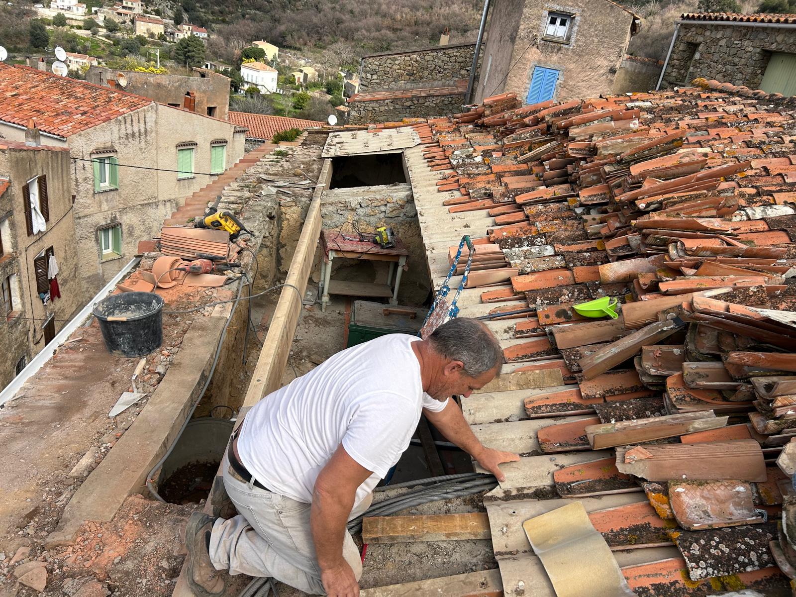 Détail Rénovation complète de toiture à Nessa.